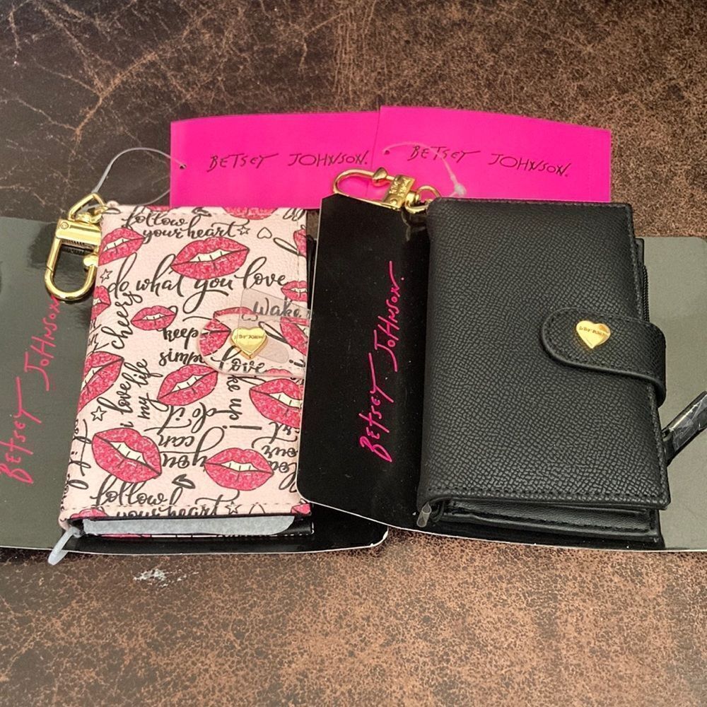 Betsey Johnson Card Case(Black is sold)